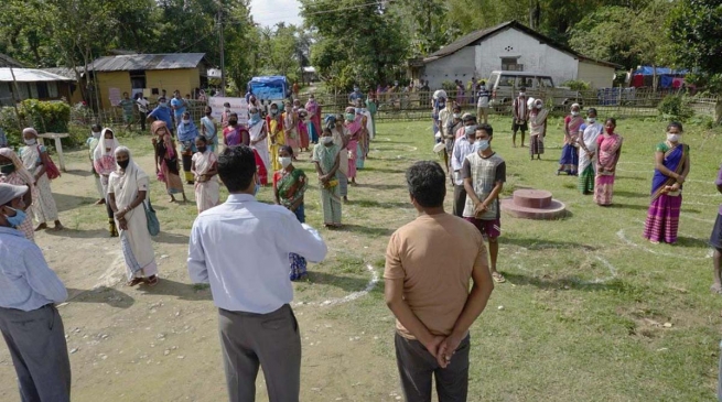 India – “Salesian Missions” fornisce razioni di cibo a 780 famiglie attraverso Bosconet