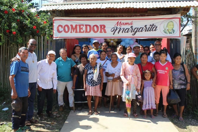 Peru – The Mamma Margret refectory:  a canteen for the poor and the elderly