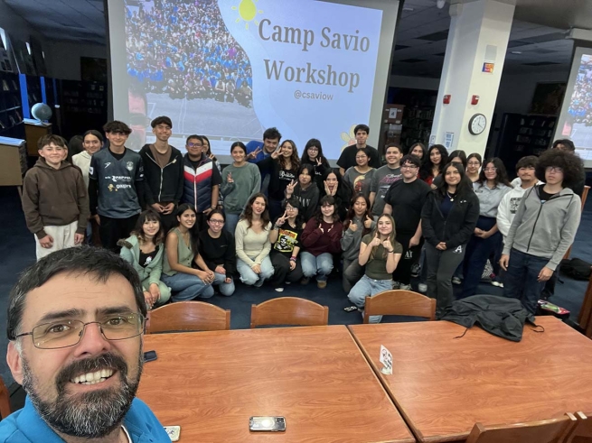 États-Unis – Le Savio Club apporte l’esprit du « Camp Savio » au Lycée Warren