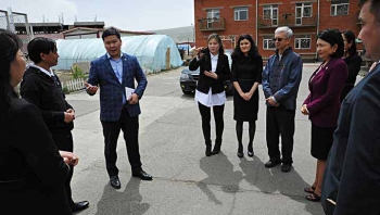 Mongolia - Delegación del departamento de trabajo visita al “Don Bosco ITSC”