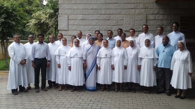 India ¬ Los Superiores de la Familia Salesiana indican el camino a seguir