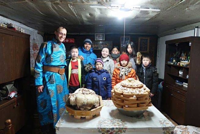 Mongolia – Celebrare la Pasqua a Shuuwuu