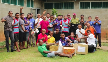 Papua Nuova Guinea – Los aspirantes salesianos visitan la cárcel de Bomana