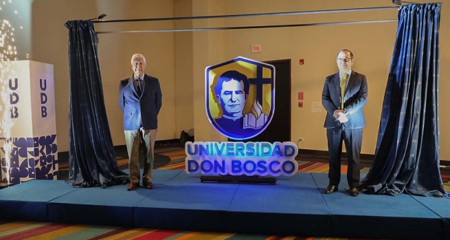 El Salvador – L’Università Don Bosco presenta il suo nuovo logo