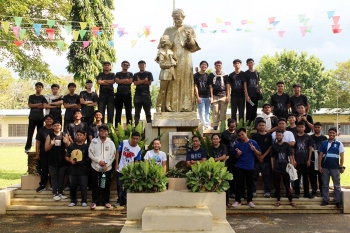 Filipinas – Alunos do Don Bosco Technical College realizam um retiro de reflexão, serviço e amizade