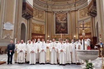 Italie - Première profession de 13 Salésiens à Genzano