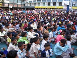 Índia – Os problemas dos meninos de rua vistos por seus próprios olhos