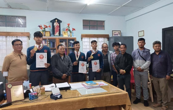 India – Students at the St John Bosco school in Sohra shine at the national Kickboxing championship