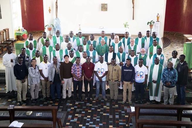 R.D. del Congo - Don Pascal Chávez predica il secondo ritiro annuale a 54 salesiani dell’Ispettoria dell’Africa Centrale
