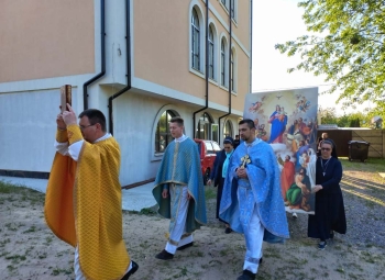 Italy – Hymn of Heavenly Mother resounded worldwide
