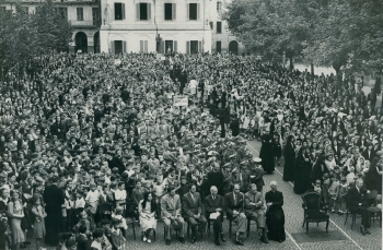 Italia – Clausura de las Colonias