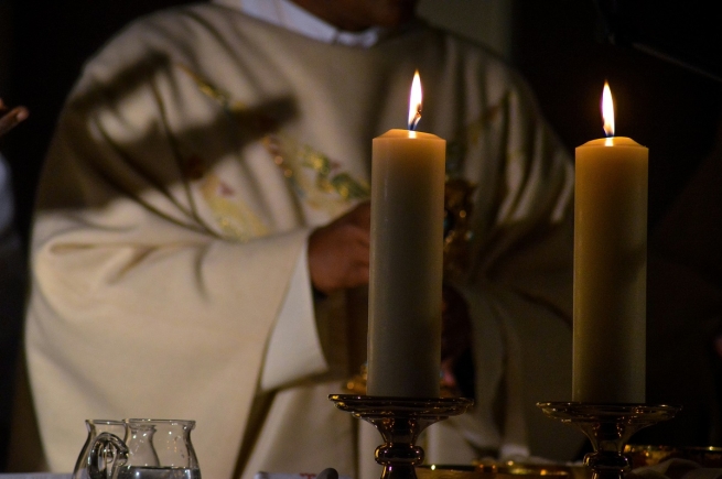 Nombre de catholiques par prêtre