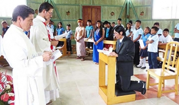 Equateur -  Profession perpétuelle du salésien Peter Vuong