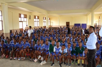 Ruanda - Sensibilizar a los estudiantes sobre el transporte no motorizado