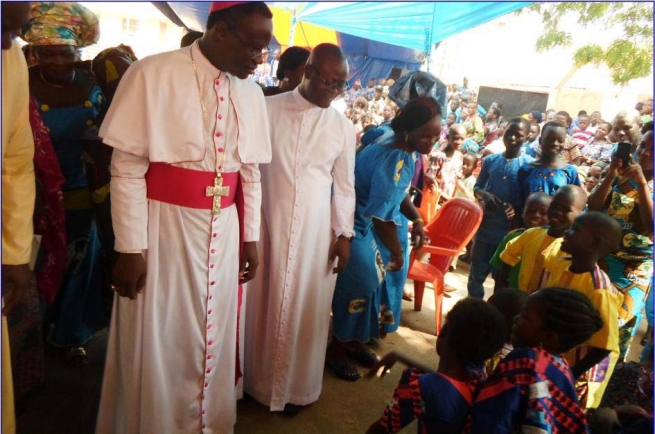 Benin - La Parroquia de Saint-François Xavier Porto Novo festeja los 60 años