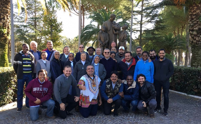 Italia - Participantes al curso de Pastoral Misionera en la Casa generalicia