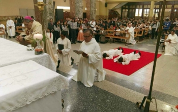 Ecuador - Ordenación Sacerdotal y Diaconal