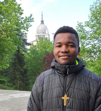 RMG - Los misioneros salesianos cuentan su historia: Emmanuel Jeremia Mganda, de Tanzania a las misiones con los Yanomamis